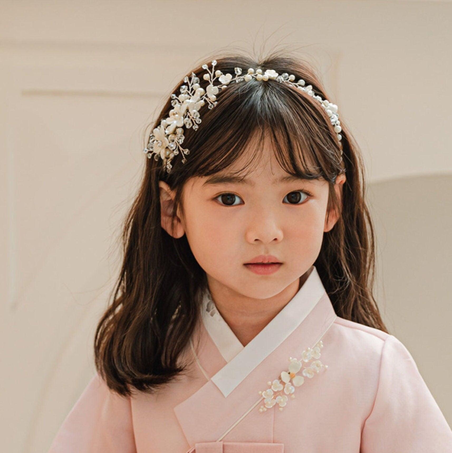 White Pearl Flower Wreath headband - Native Korean