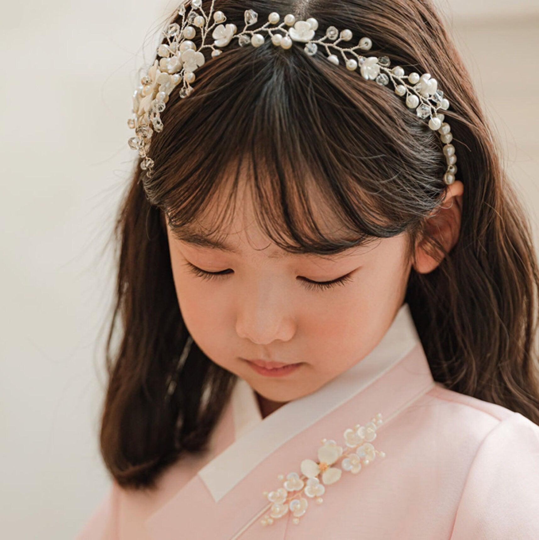 White Pearl Flower Wreath headband - Native Korean