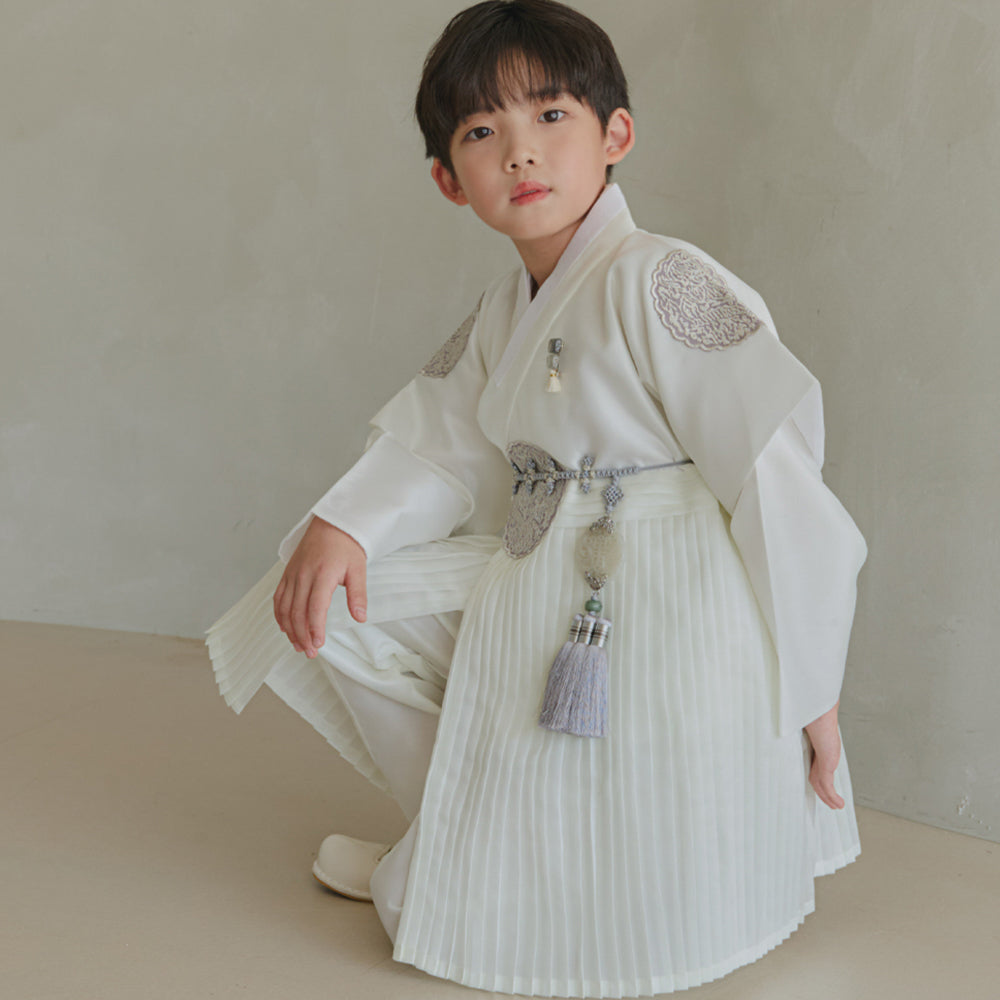 Sungkoon Pleated Ivory Boy Hanbok (100D-10YR)