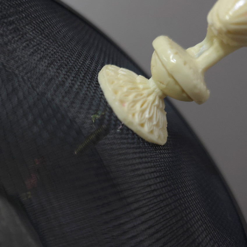 Okro Gat Ornament