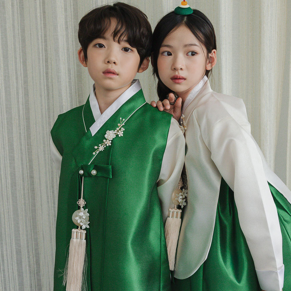 Yoonseo Green Girl Hanbok (100D-10YR)