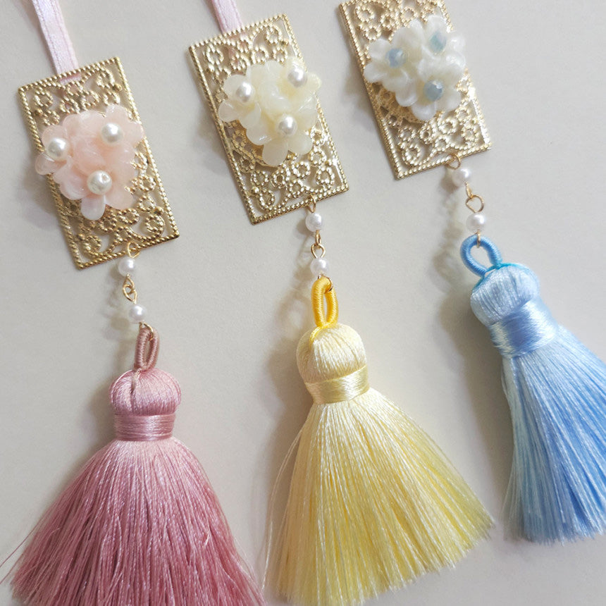 Mini Gold Floral Norigae