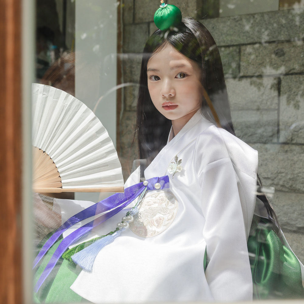 Yoonseo White Green Girl Hanbok (100D-10YR)