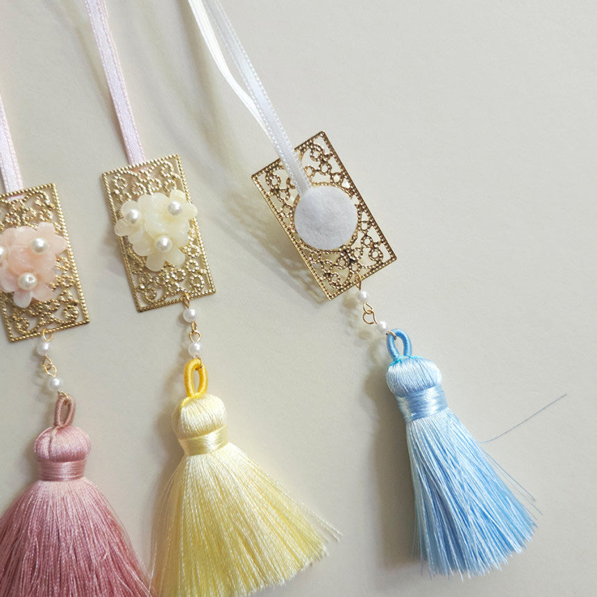 Mini Gold Floral Norigae