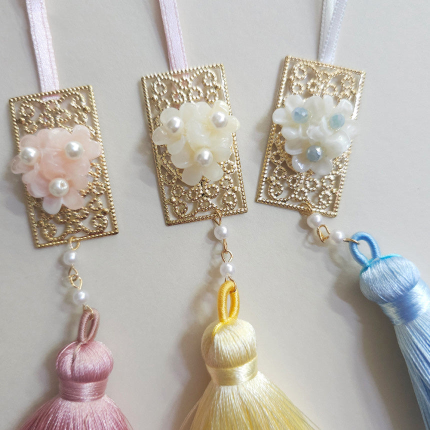 Mini Gold Floral Norigae