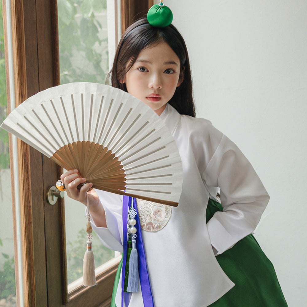 Yoonseo White Green Girl Hanbok (100D-10YR)