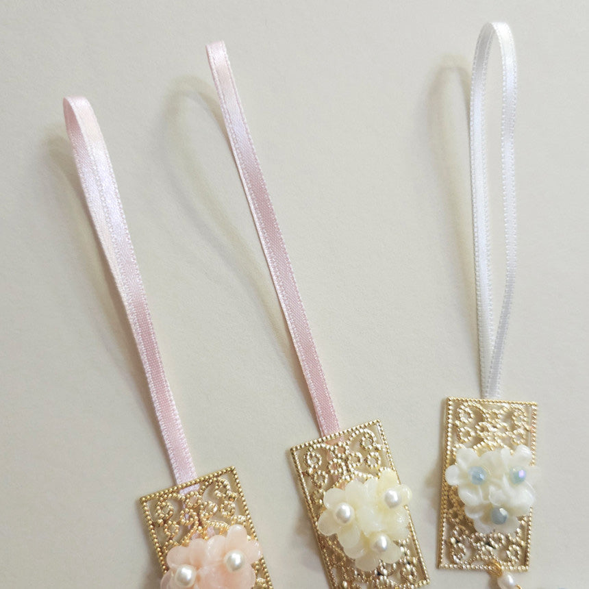 Mini Gold Floral Norigae