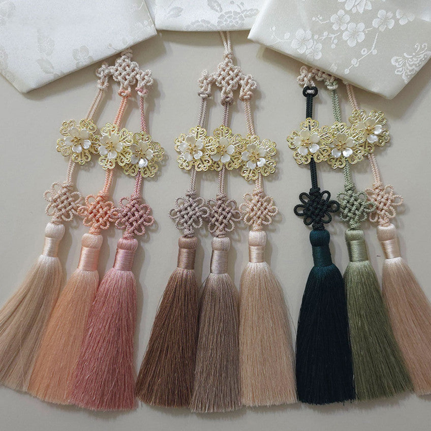 Bloom Trio Tassel Norigae
