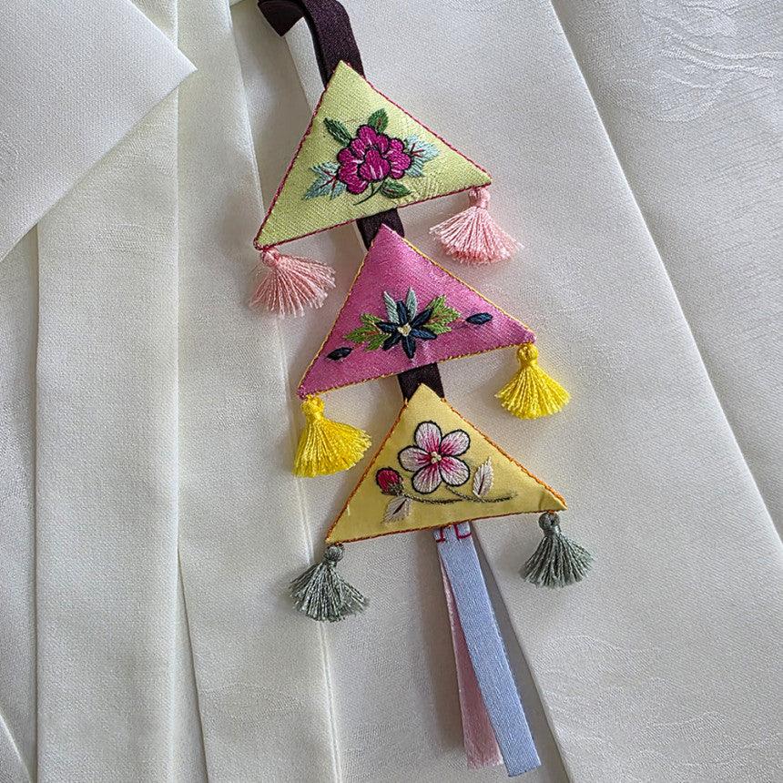 Triangle Embroidered Norigae