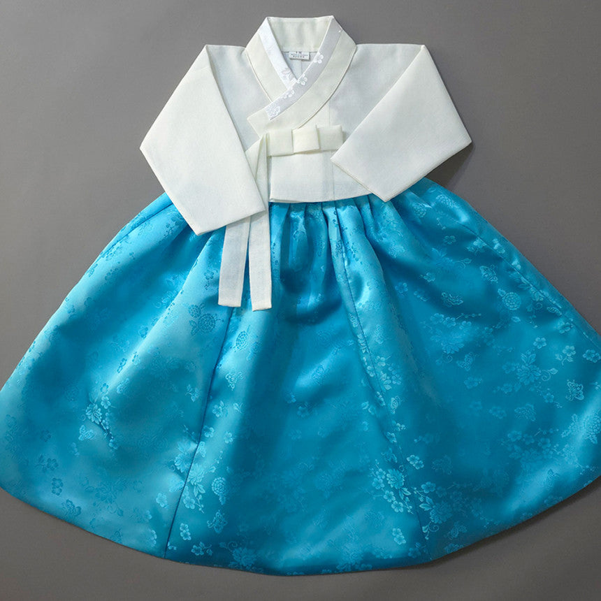 Heejin Sky Skirt Girl Hanbok (100D-15YR)