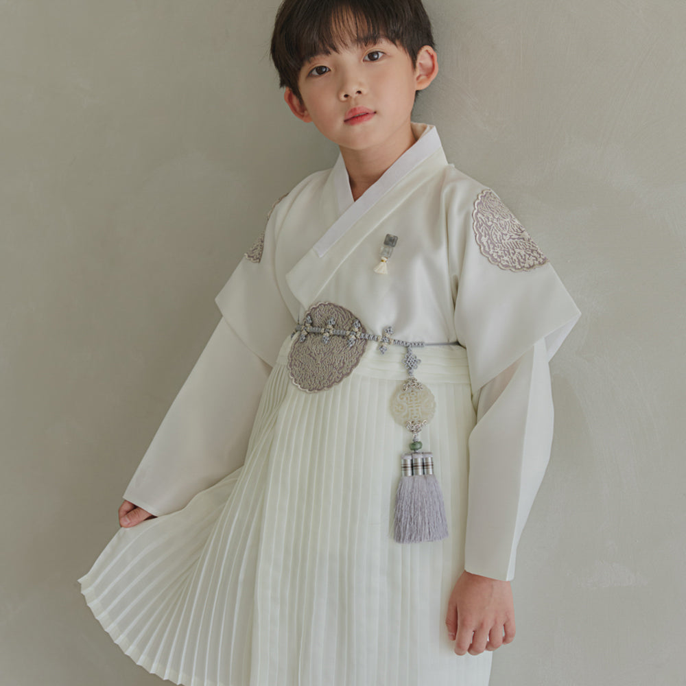 Sungkoon Pleated Ivory Boy Hanbok (100D-10YR)