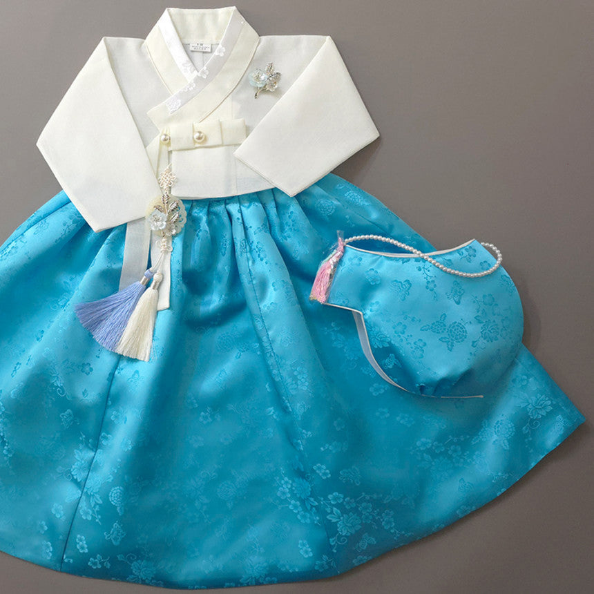 Heejin Sky Skirt Girl Hanbok (100D-15YR)