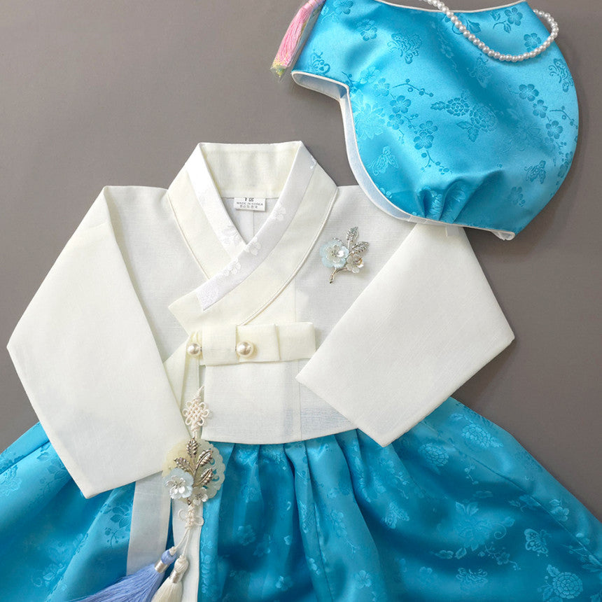 Heejin Sky Skirt Girl Hanbok (100D-15YR)