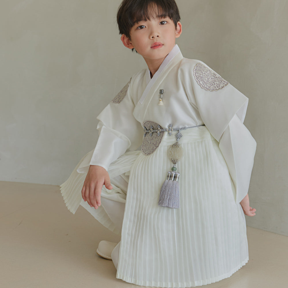 Sungkoon Pleated Ivory Boy Hanbok (100D-10YR)