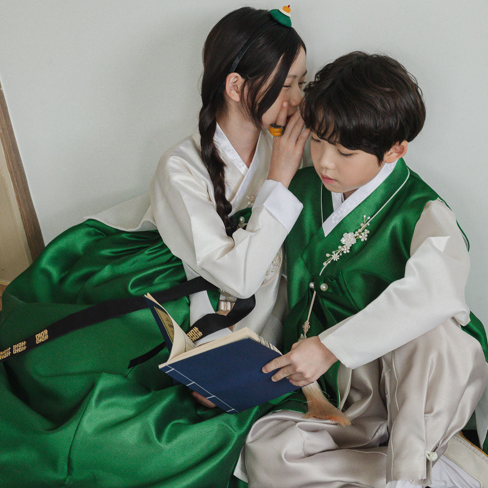 Yoonwoo Green Boy Hanbok (100D-10YR)