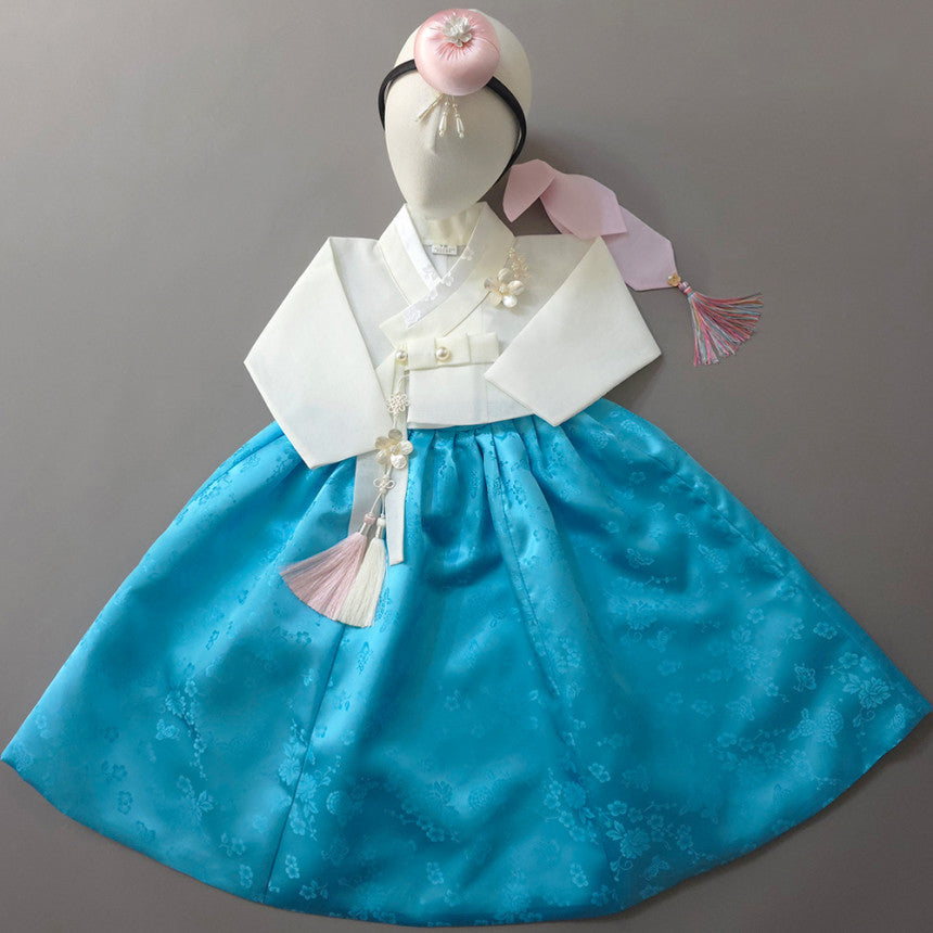 Heejin Sky Skirt Girl Hanbok (100D-15YR)
