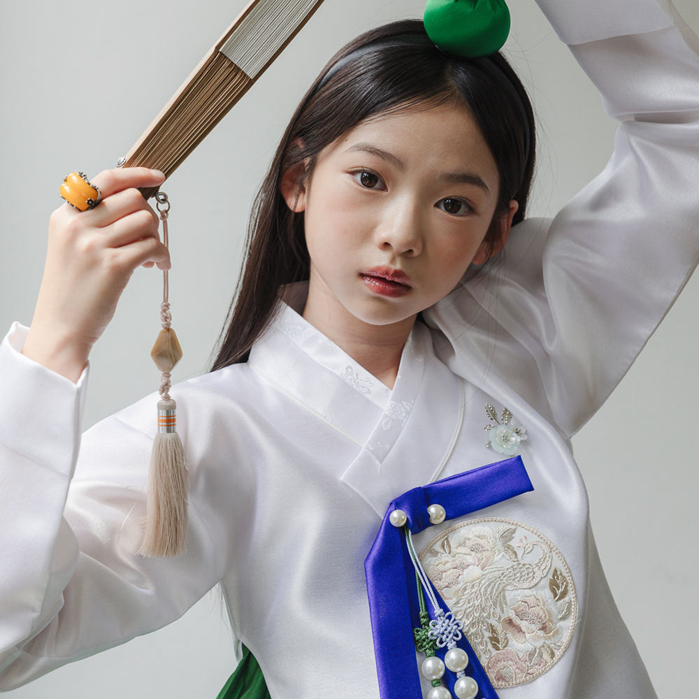 Yoonseo White Green Girl Hanbok (100D-10YR)