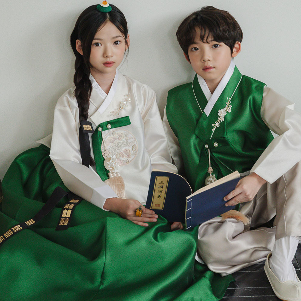 Yoonwoo Green Boy Hanbok (100D-10YR)