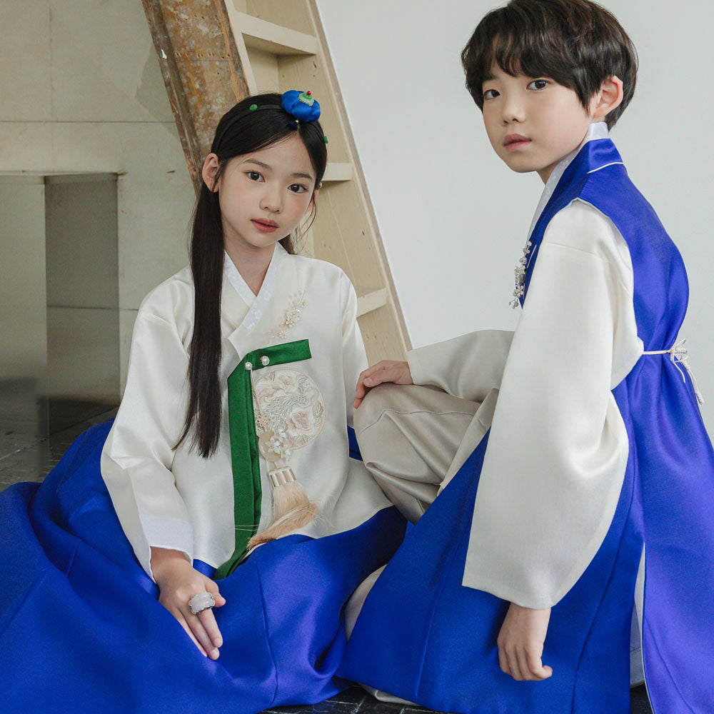 Yoonseo Blue Girl Hanbok (100D-10YR)