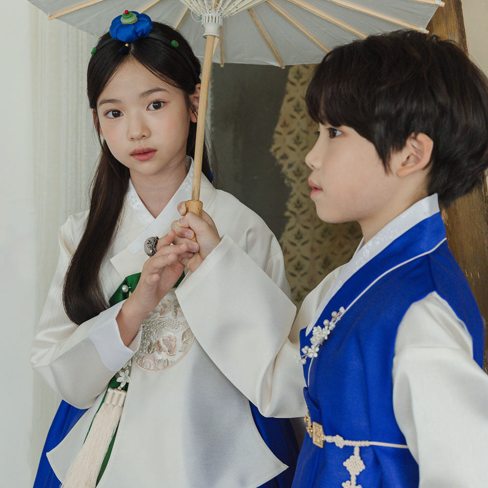 Yoonseo Blue Girl Hanbok (100D-10YR)