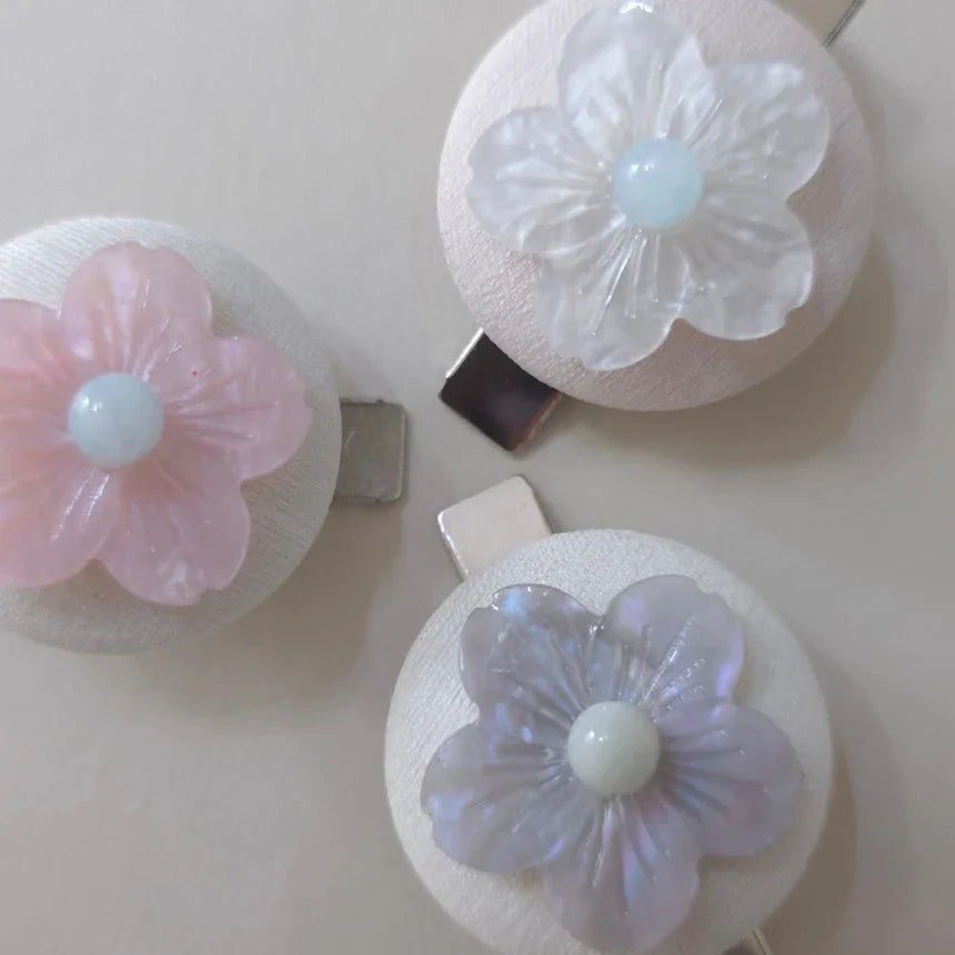 Pure Petal Hairpin