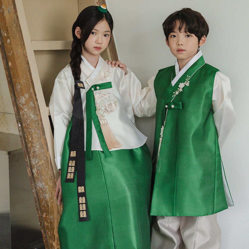 Yoonwoo Green Boy Hanbok (100D-10YR)