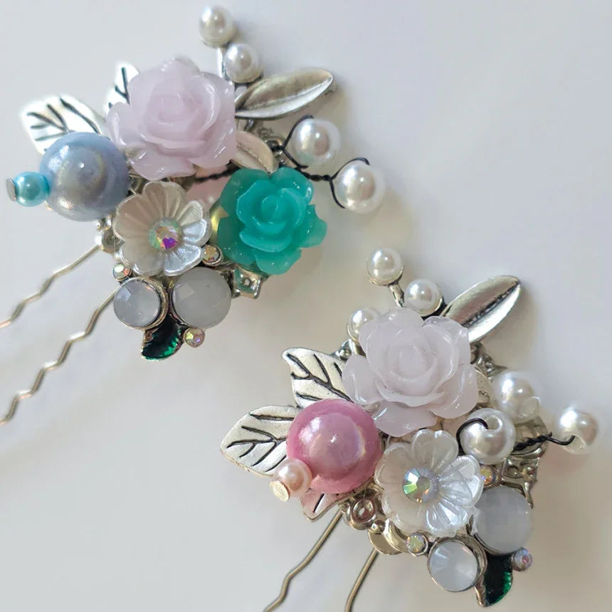 Floral Bouquet U-Shaped Hairpin