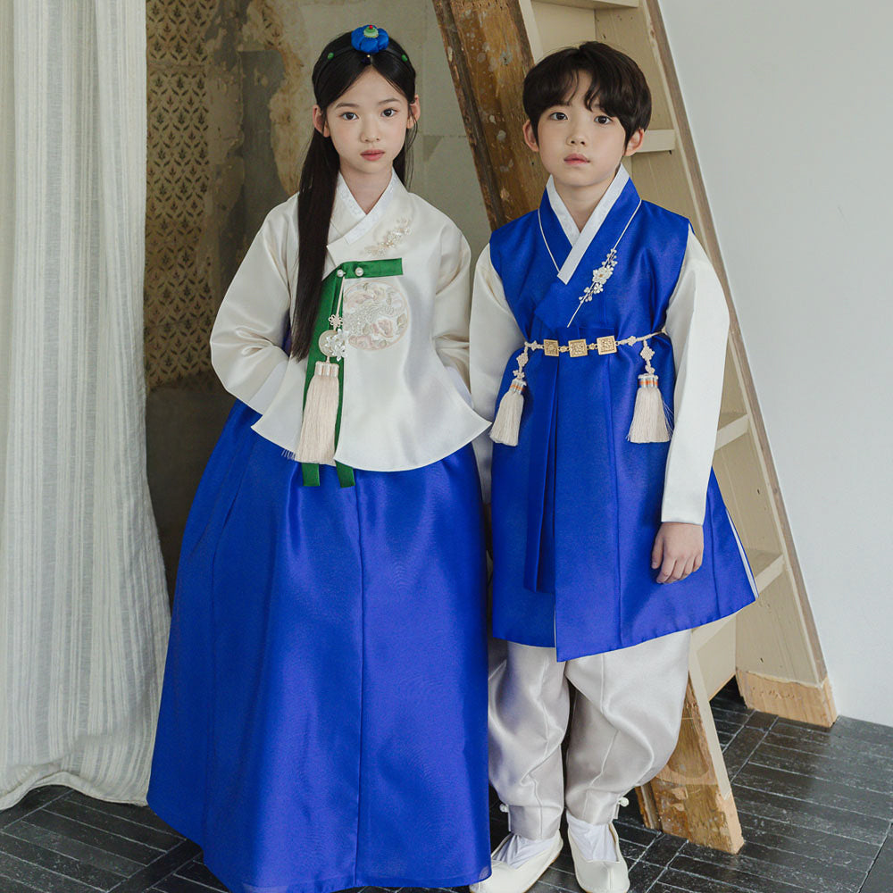 Yoonseo Blue Girl Hanbok (100D-10YR)