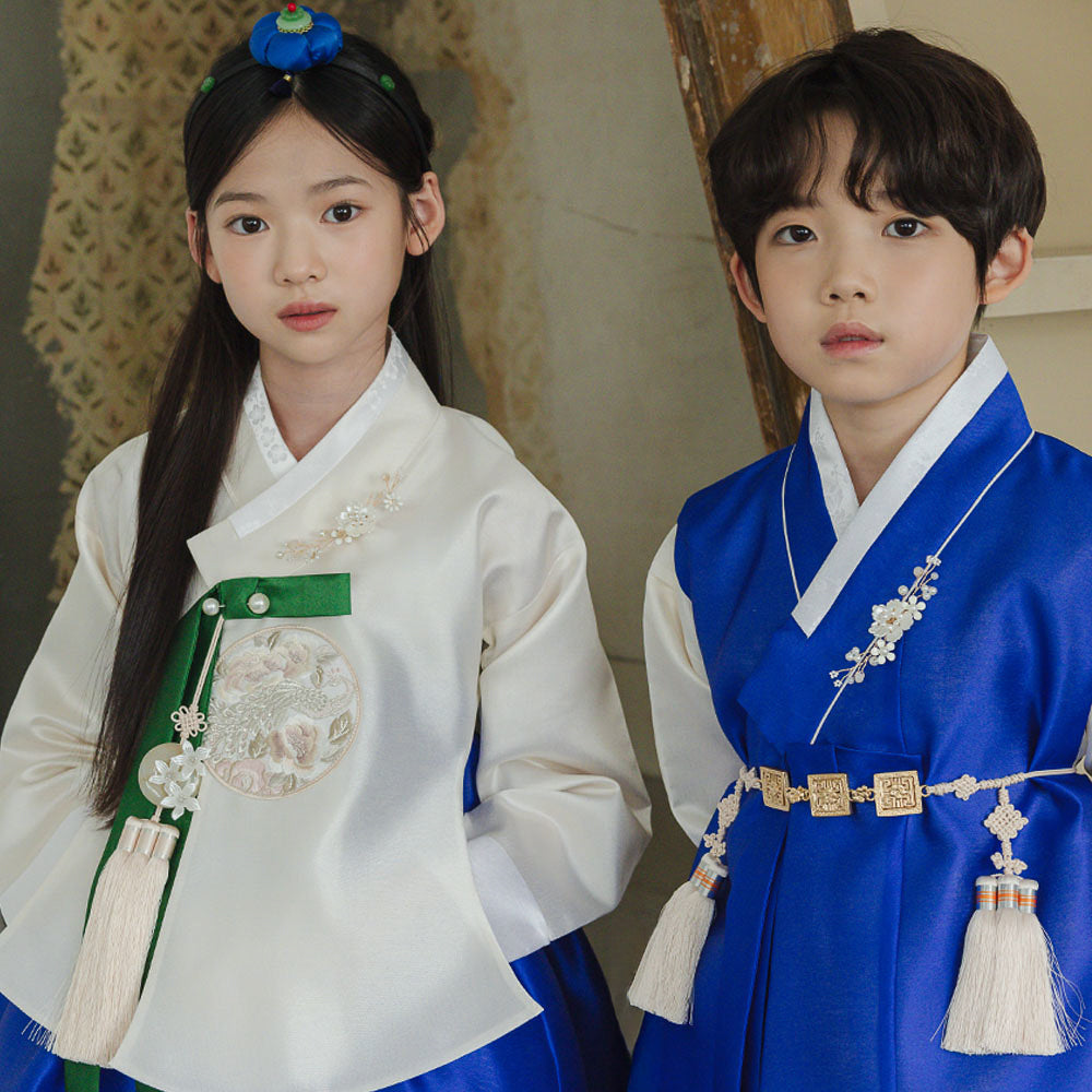 Yoonseo Blue Girl Hanbok (100D-10YR)