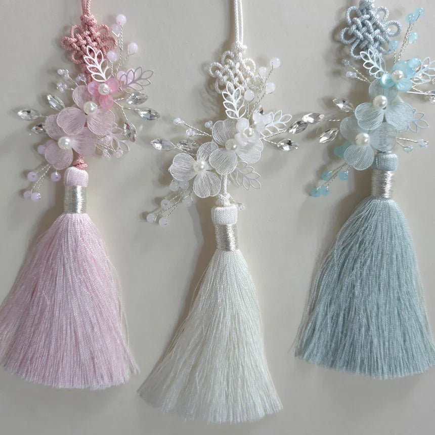 Liv Floral Crystal Norigae