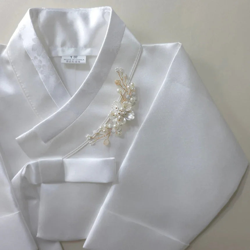 Mini Pearl Blossom Brooch - Native Korean