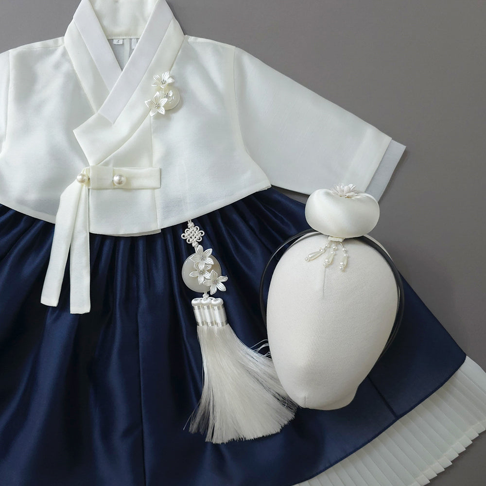 Lynn Navy Girl Hanbok (100D-10YR)