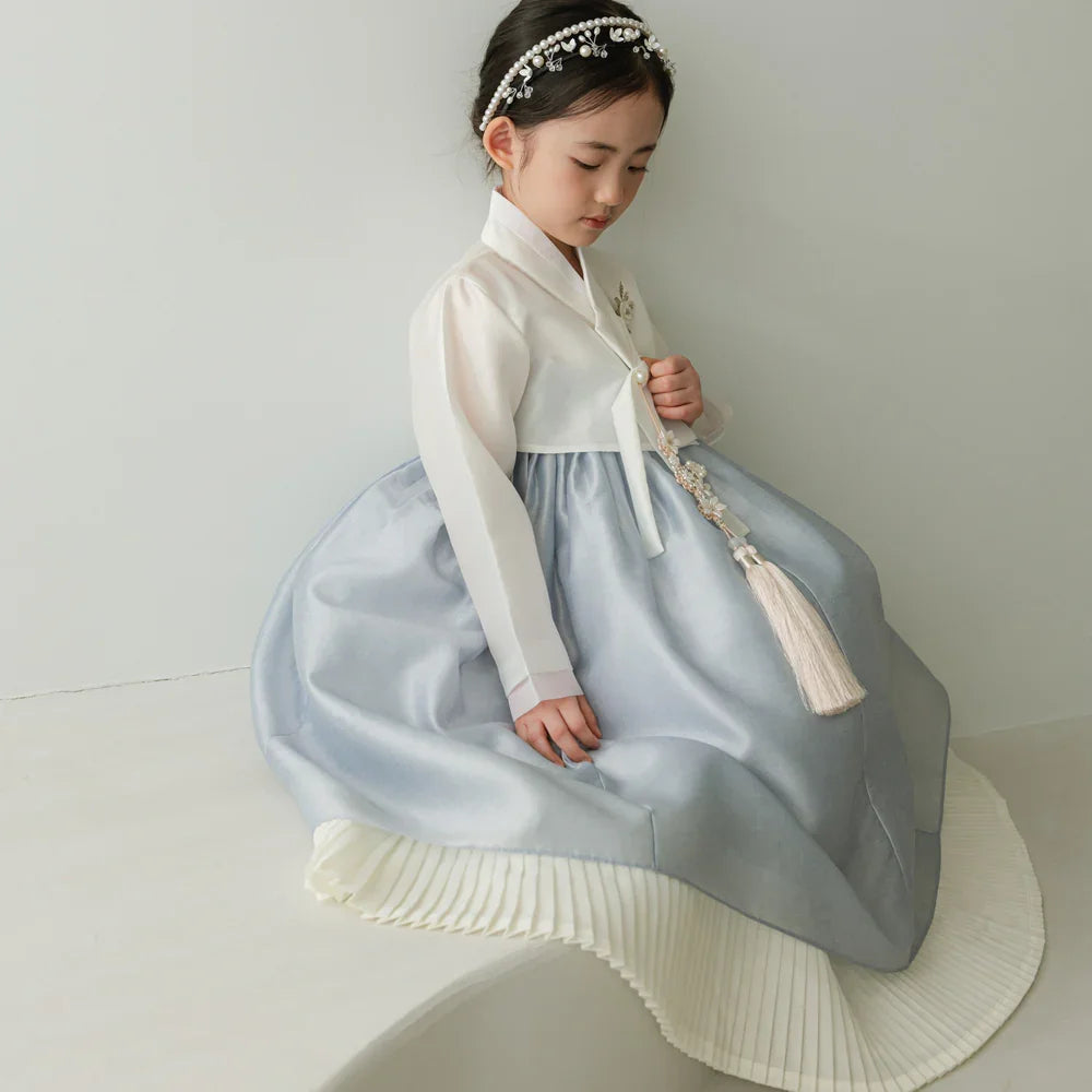 Lynn Sky Girl Hanbok (100D-10YR) - Native Korean