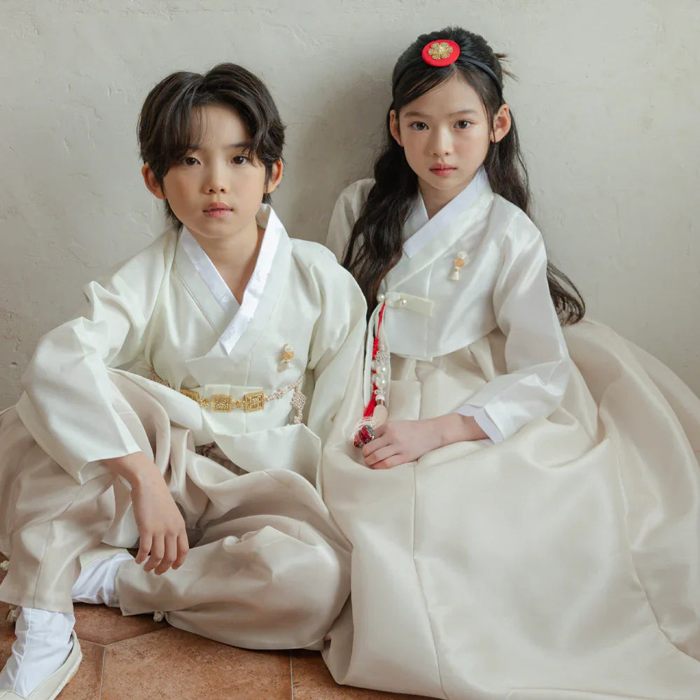 Doha Beige Girl Hanbok (100D-10YR) - Native Korean