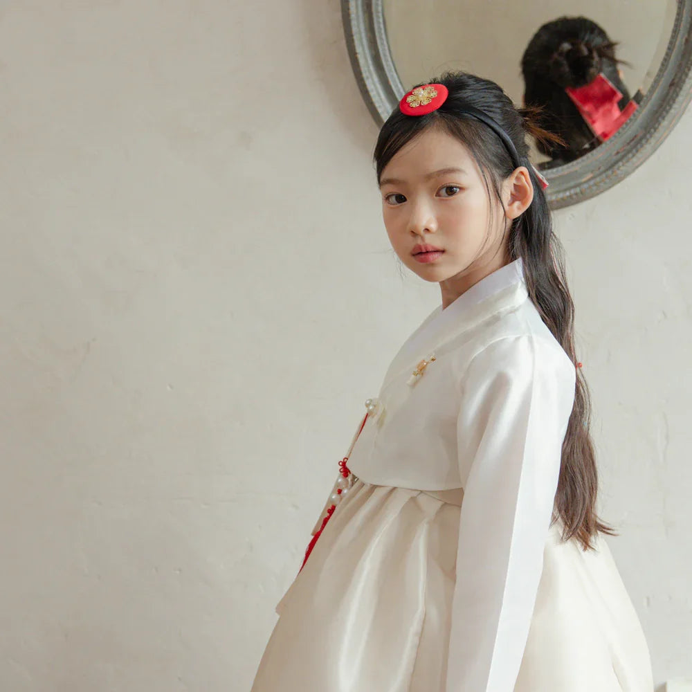 Doha Beige Girl Hanbok (100D-10YR) - Native Korean