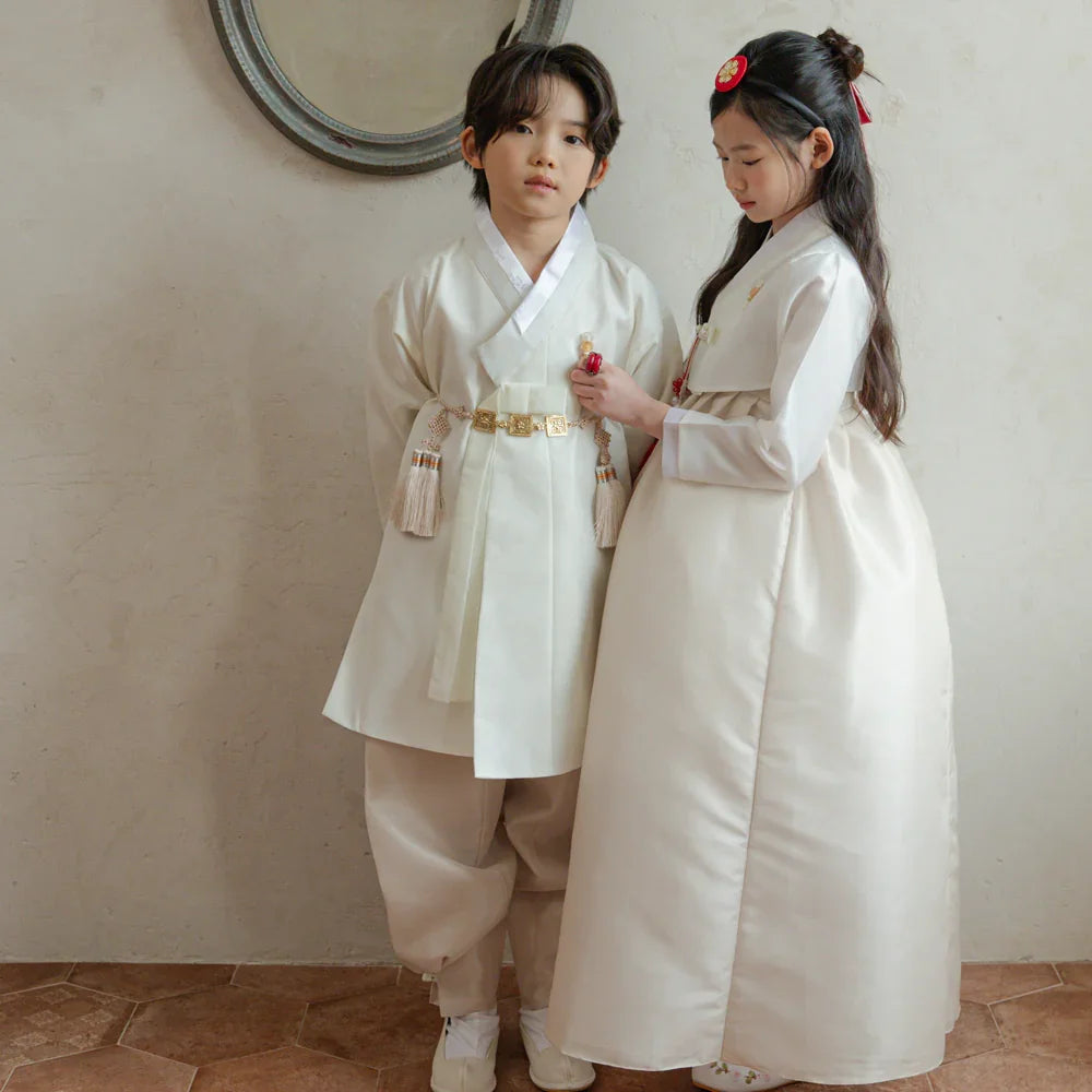 Doha Beige Girl Hanbok (100D-10YR) - Native Korean