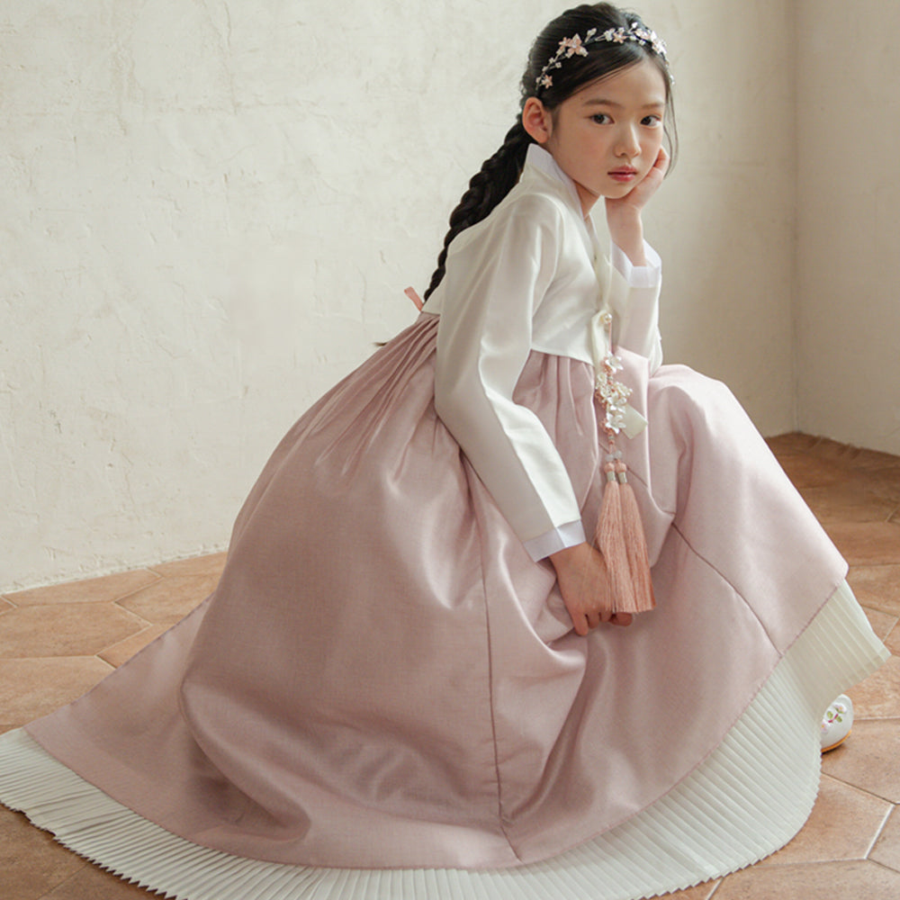 Lynn Pink Girl Hanbok (100D-10YR)