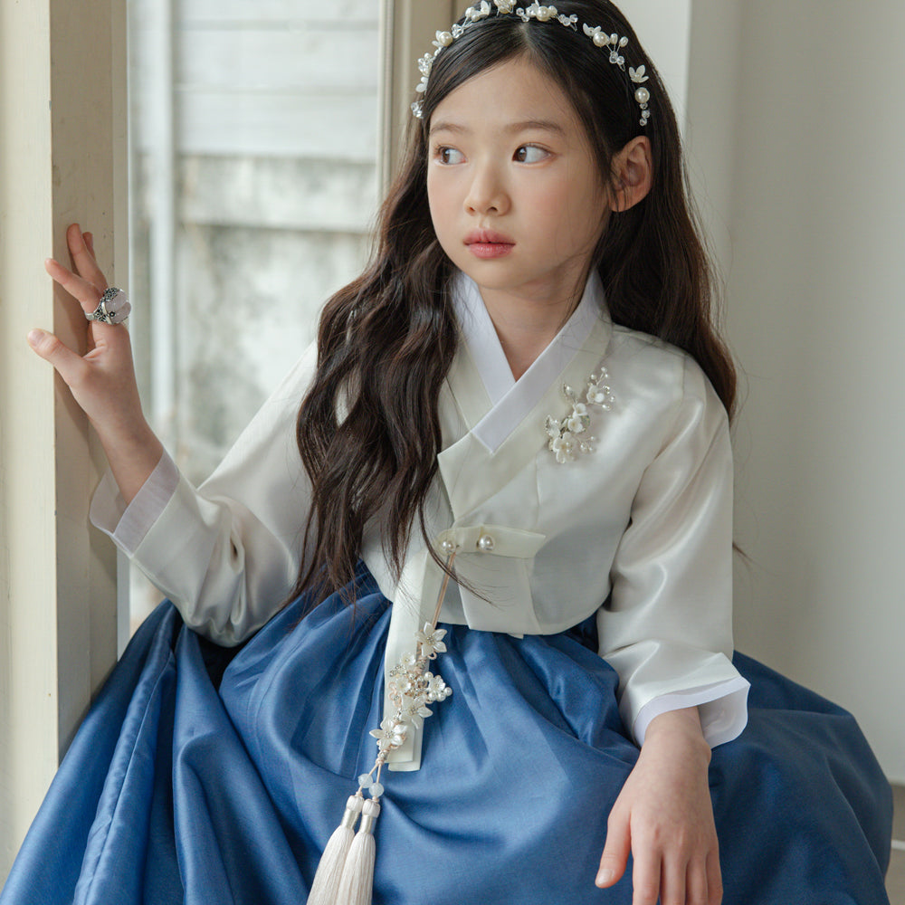 Lynn Blue Girl Hanbok (100D-10YR)