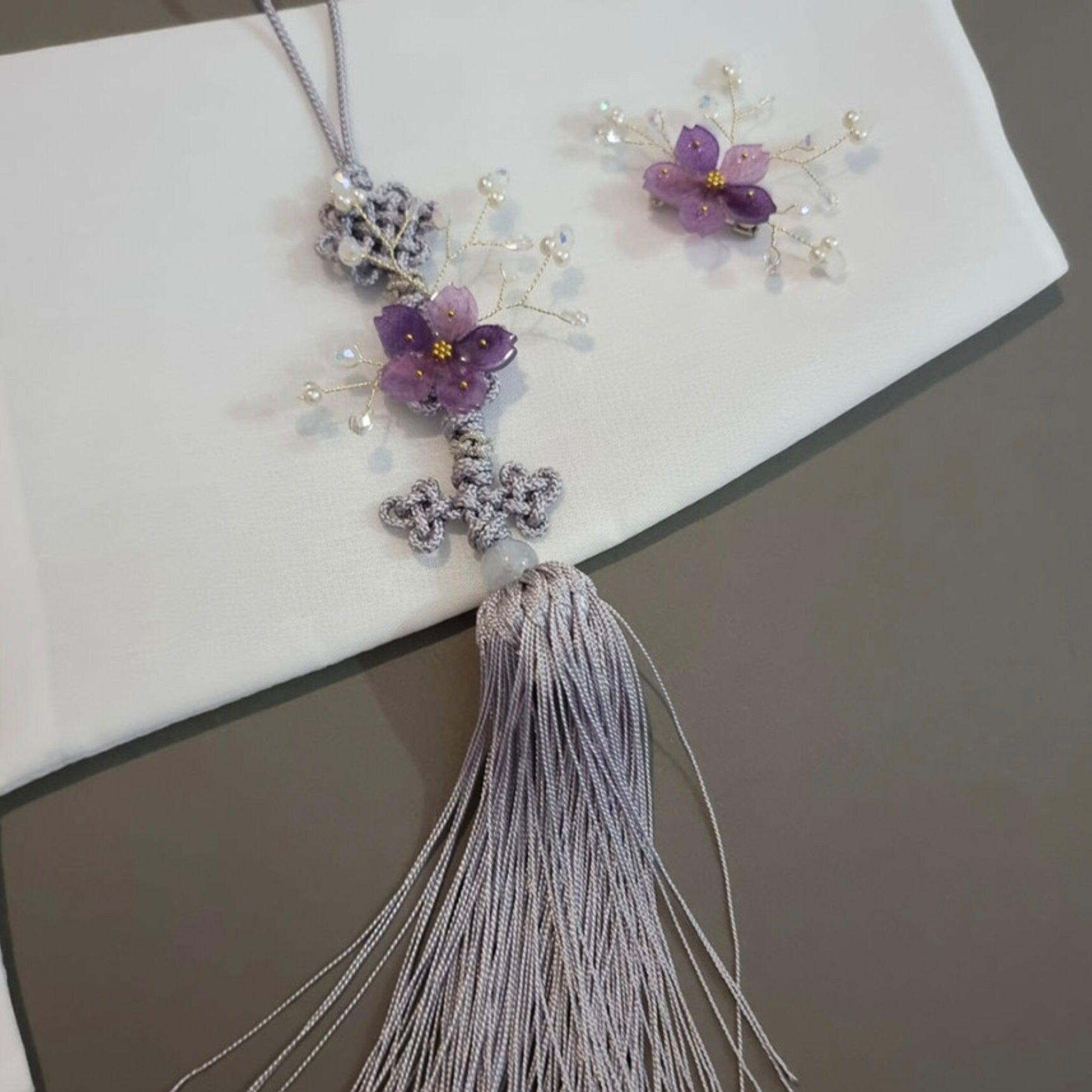 Beads Floral Brooch - Native Korean