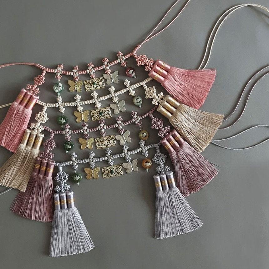 Charming Ornaments Dol Tassel Belt - Native Korean
