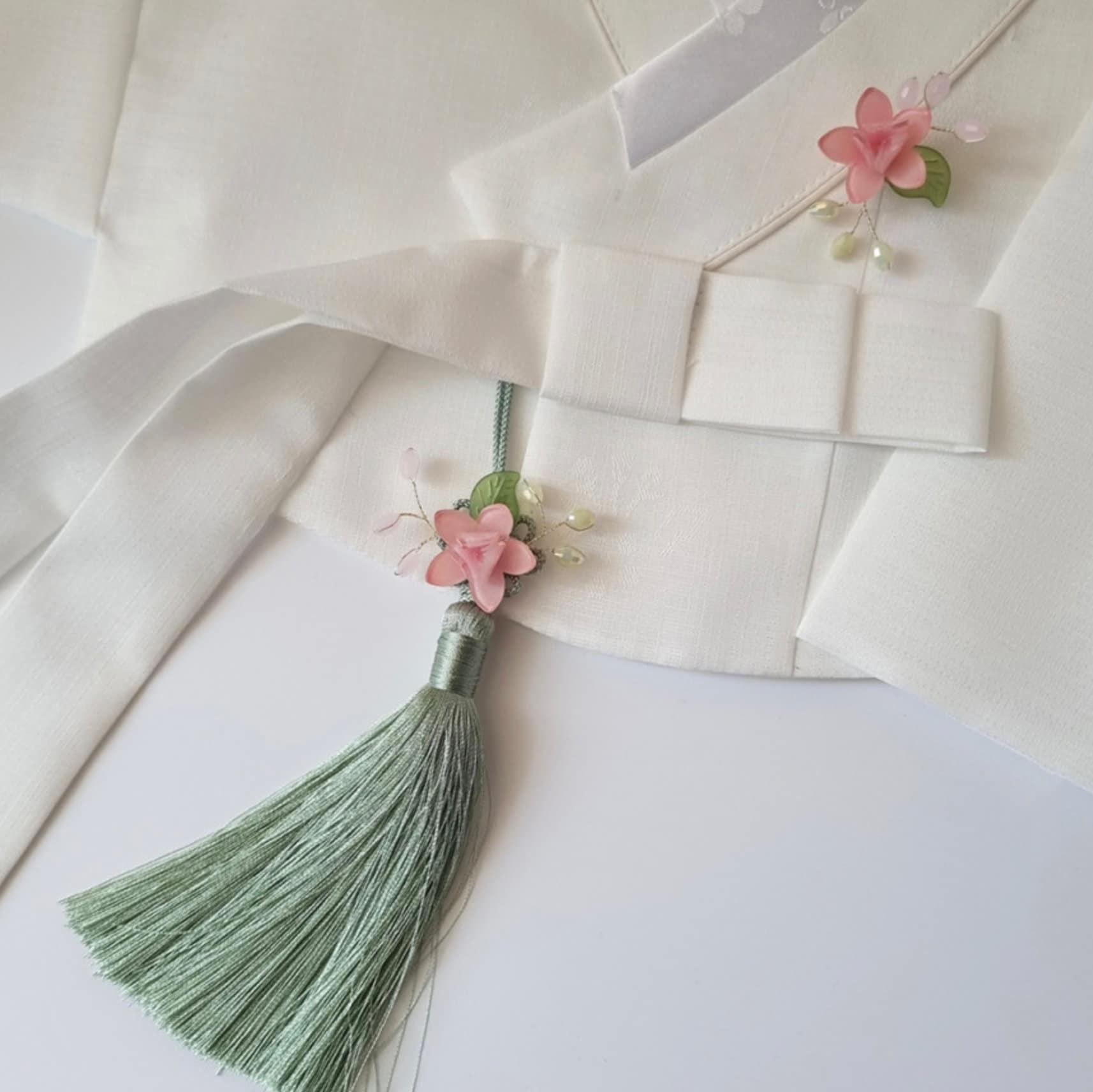 Cutie Floral Tassel Norigae W/B Set - Native Korean