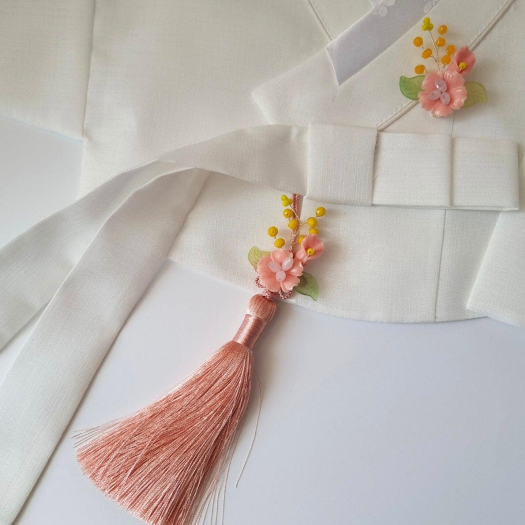 Cutie Floral Tassel Norigae W/B Set - Native Korean