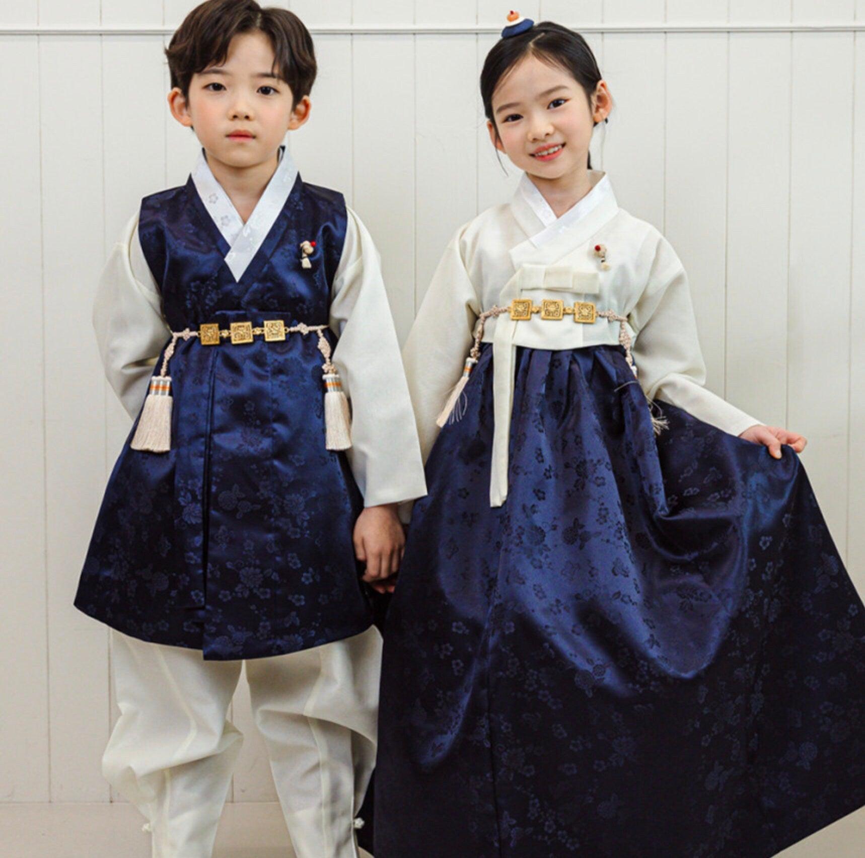 Heejin Ivory Navy Girl Hanbok (100D-15YR) - Native Korean