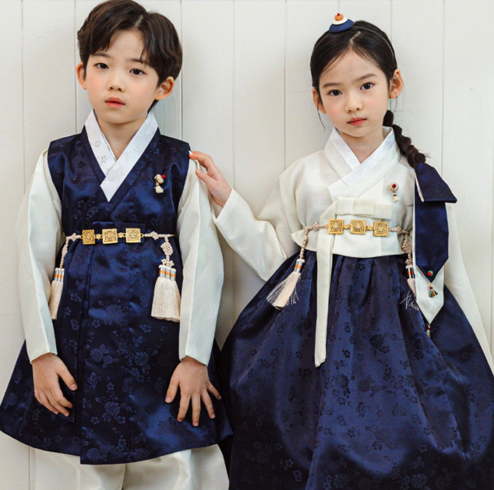 Heejin Ivory Navy Girl Hanbok (100D-15YR) - Native Korean