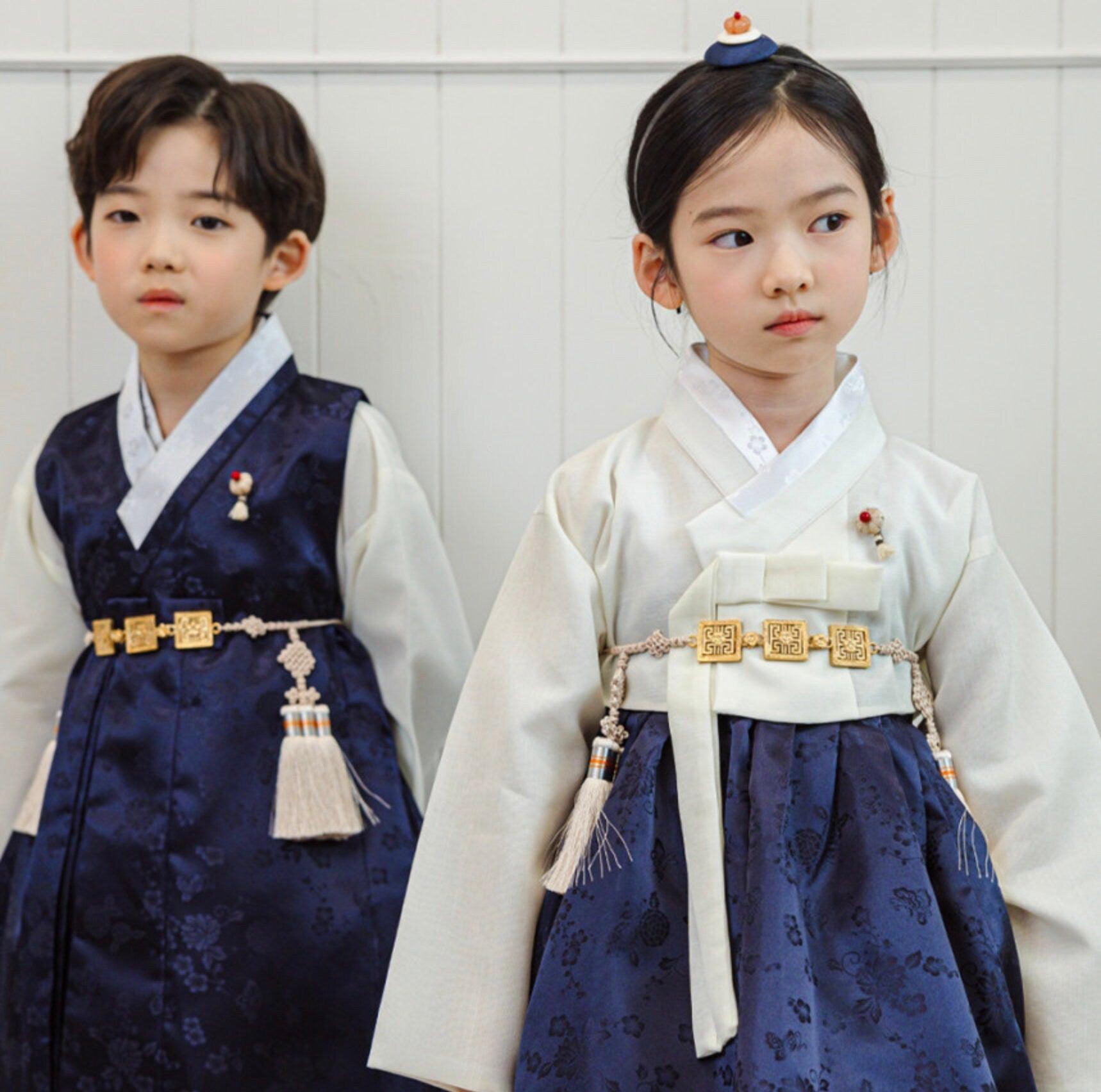 Heejin Ivory Navy Girl Hanbok (100D-15YR) - Native Korean