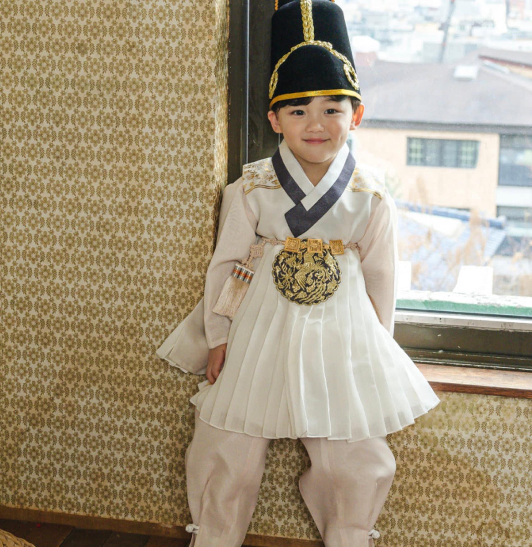 Hyungoon Vest Ivory Boy Hanbok (1-9YR) - Native Korean