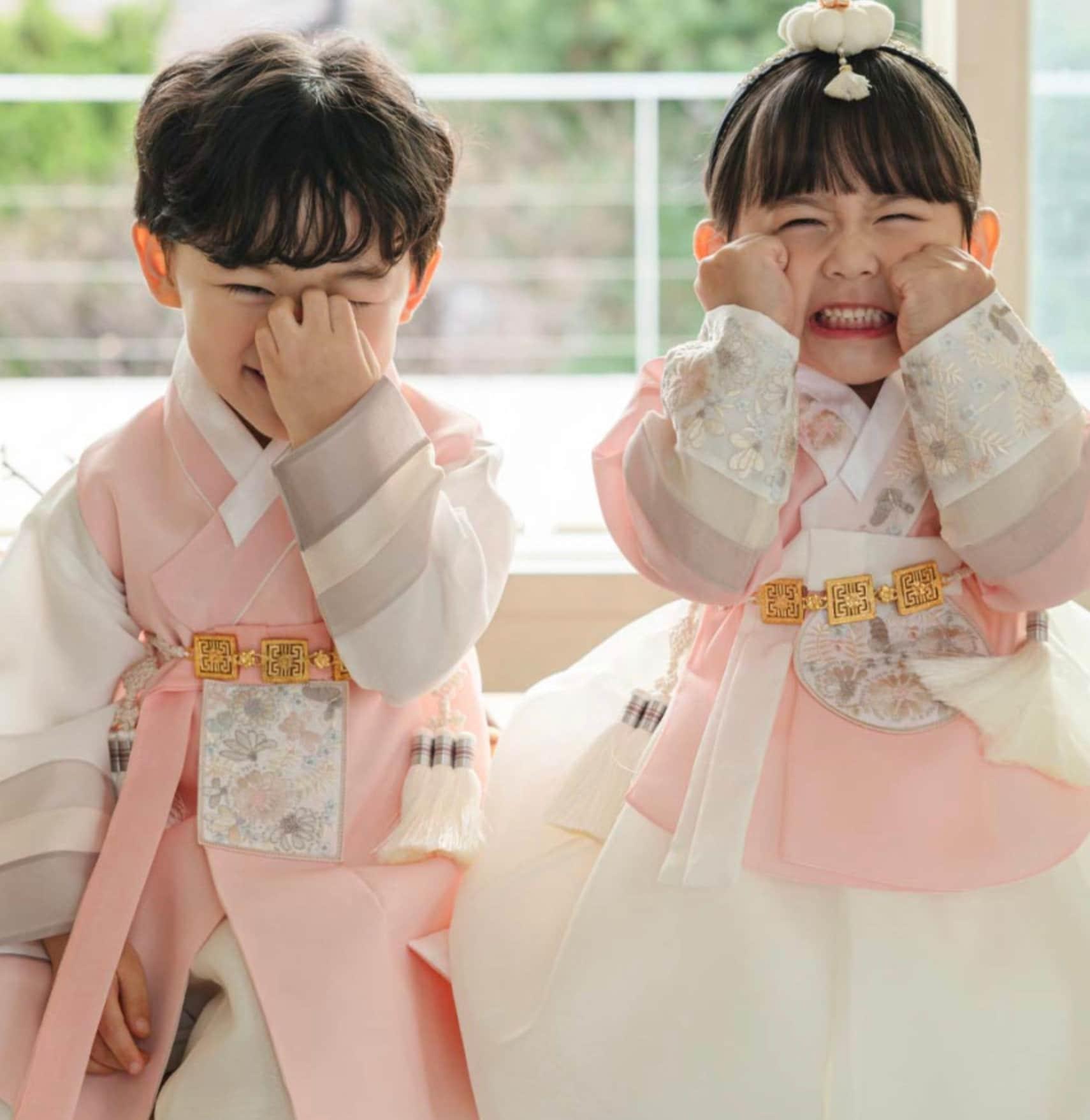 Hyunsoo Coral Stripe Ivory Boy Hanbok (100D-10YR) - Native Korean