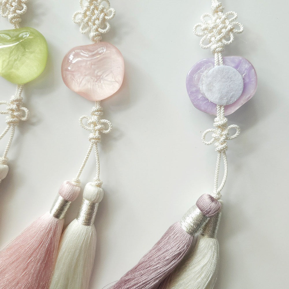 Pebble Duo Tassel Norigae