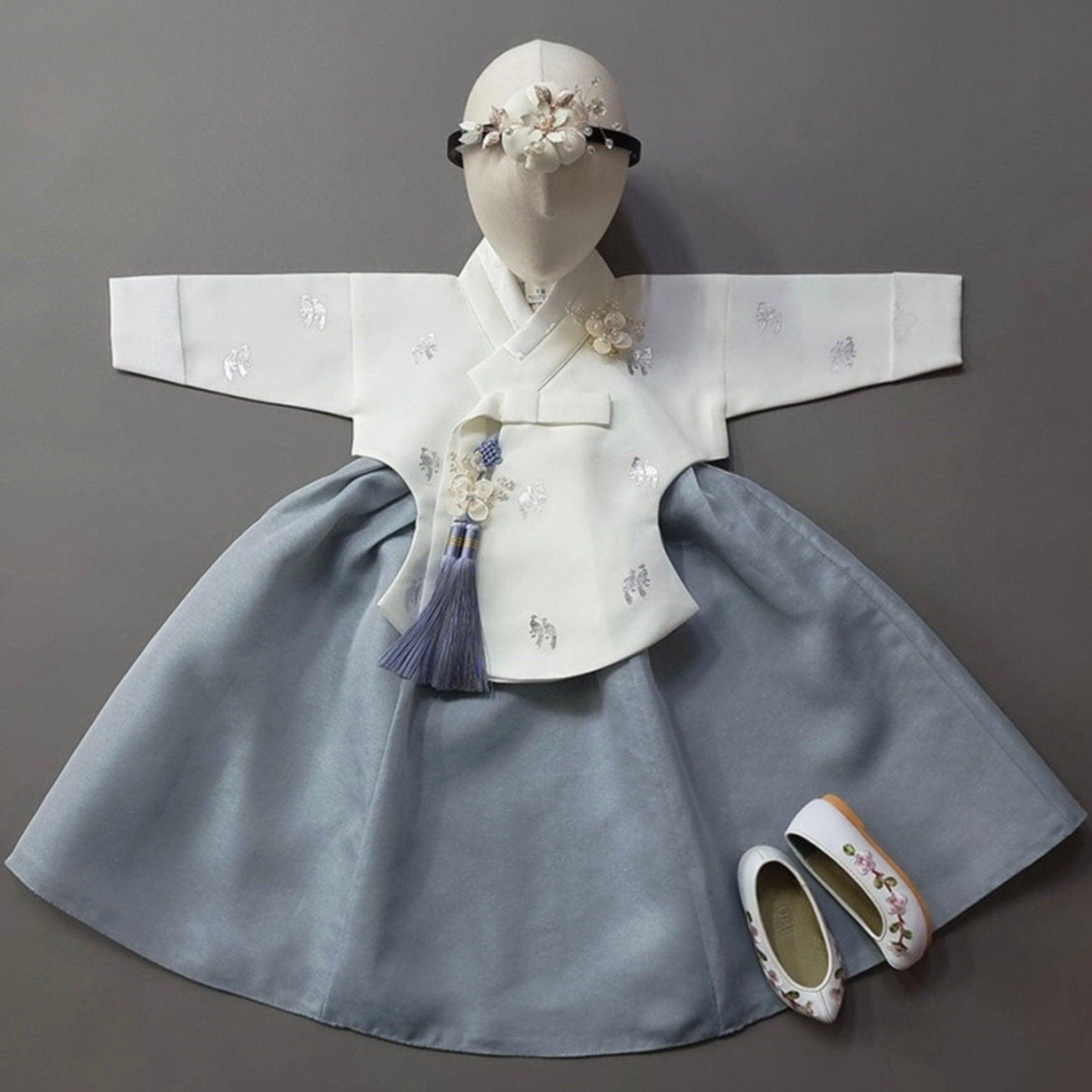 Iseo D.Sky Girl Hanbok (100D-15YR) - Native Korean