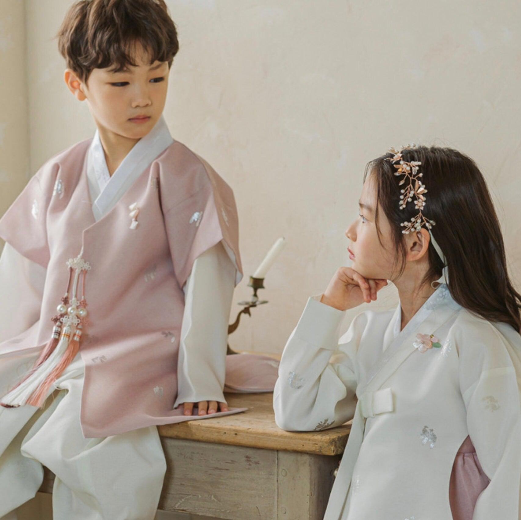 Iseo Indie Pink Girl Hanbok (100D-15YR) - Native Korean